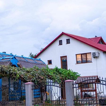 Casa Rasaritul Soarelui Sarichioi Hotell Exteriör bild