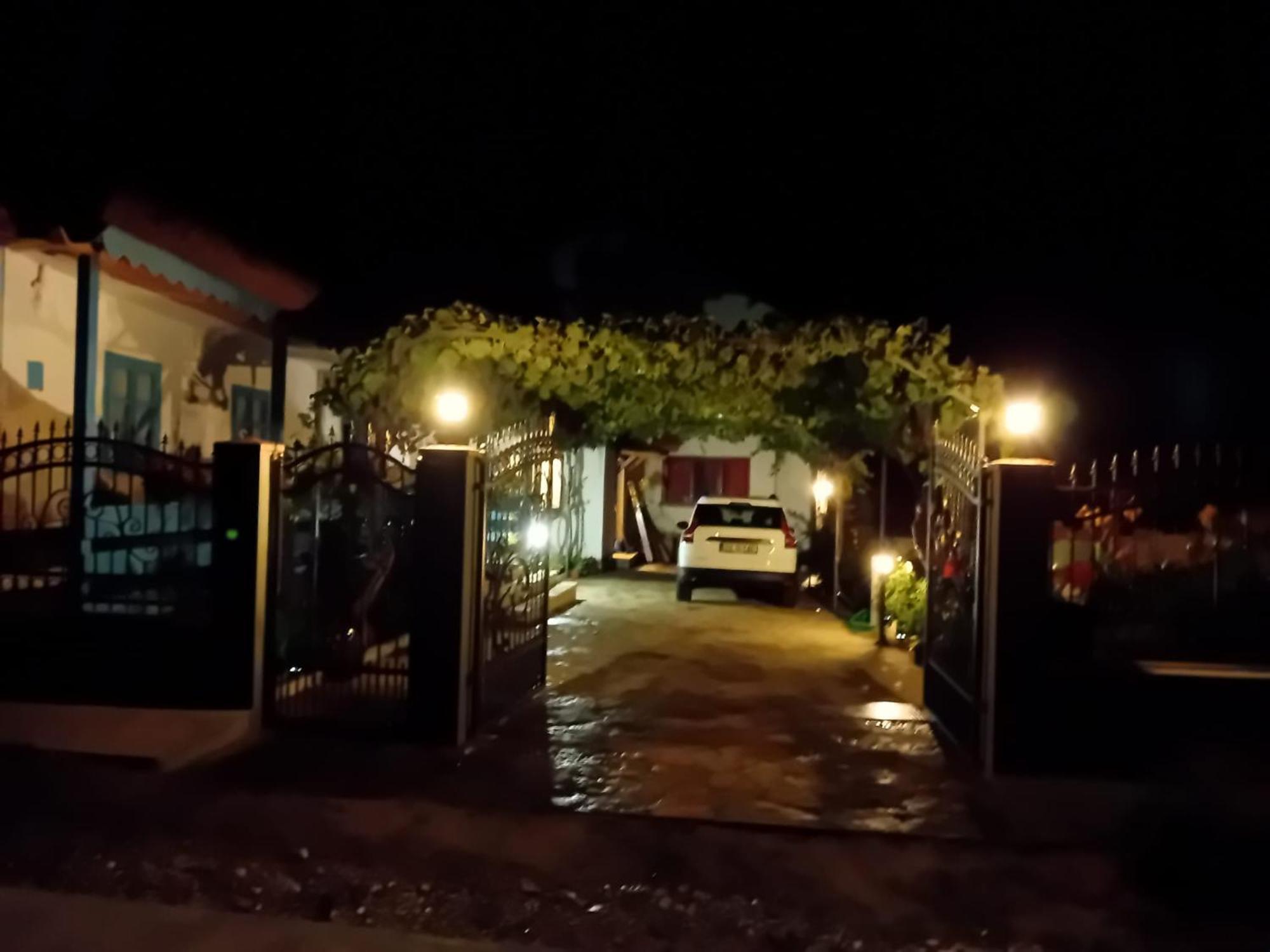 Casa Rasaritul Soarelui Sarichioi Hotell Exteriör bild